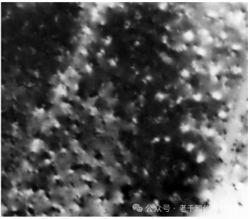 电镜（TEM/SEM）中的辐照损伤——一文读懂辐照损伤类型、阈值规律与防护策略