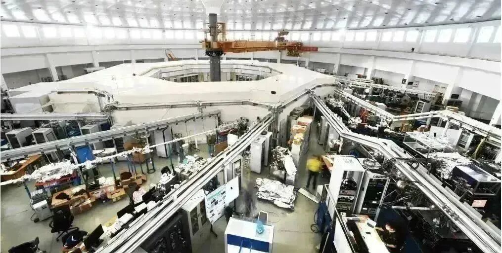 小课堂 | 同步辐射究竟是啥？